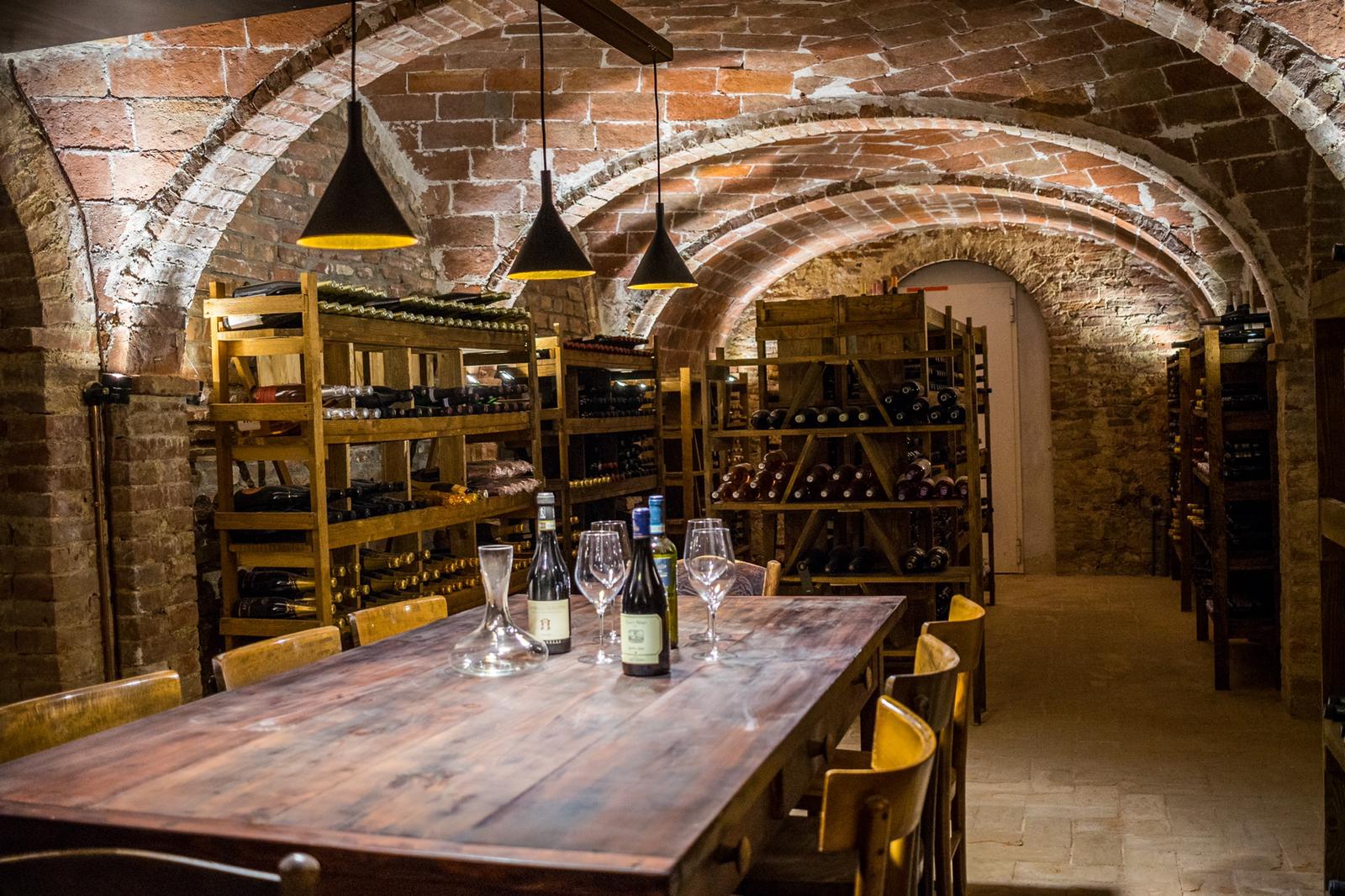 Wine cellar and tasting at Hotel Vannucci